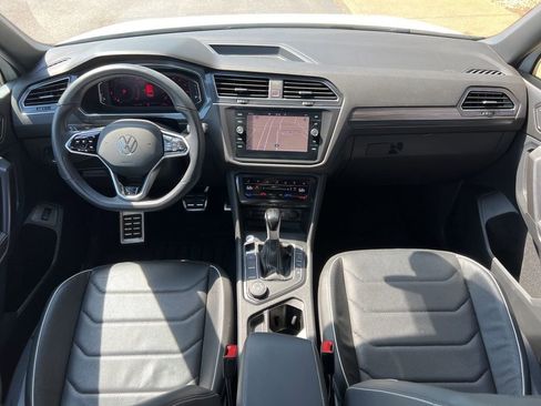 Used 2024 Volkswagen Tiguan SEL R-Line image 25
