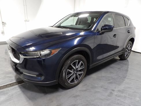 Used 2018 MAZDA CX-5 Touring w/ Preferred Equipment Package AWD/4WD image 4