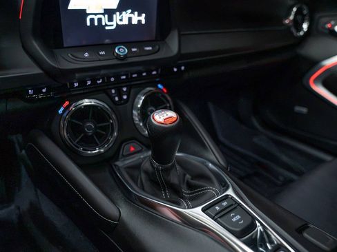 Used 2018 Chevrolet Camaro SS RWD image 50