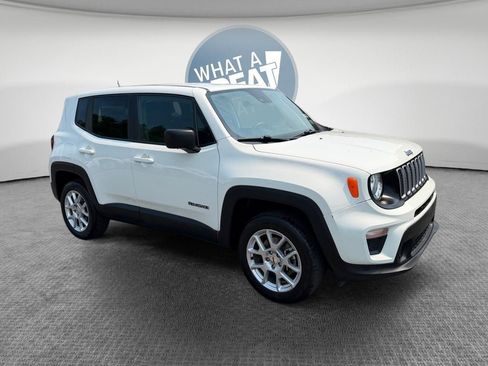 Used 2023 Jeep Renegade Latitude AWD/4WD image 1