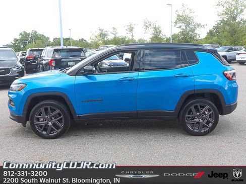 New 2025 Jeep Compass Limited w/ Sun & Sound Group AWD/4WD image 3