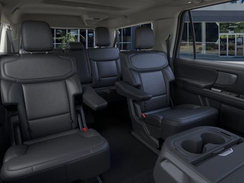 New 2026 Ford Expedition Max Platinum w/ Driver's Package AWD/4WD image 11