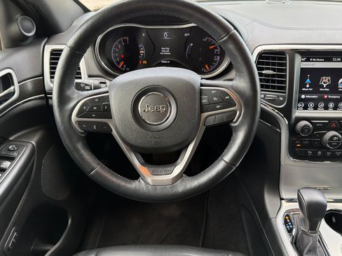Used 2018 Jeep Grand Cherokee Limited image 18