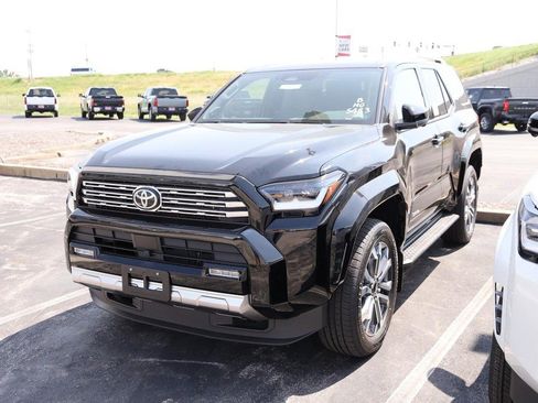 New 2026 Toyota 4Runner Limited AWD/4WD image 4