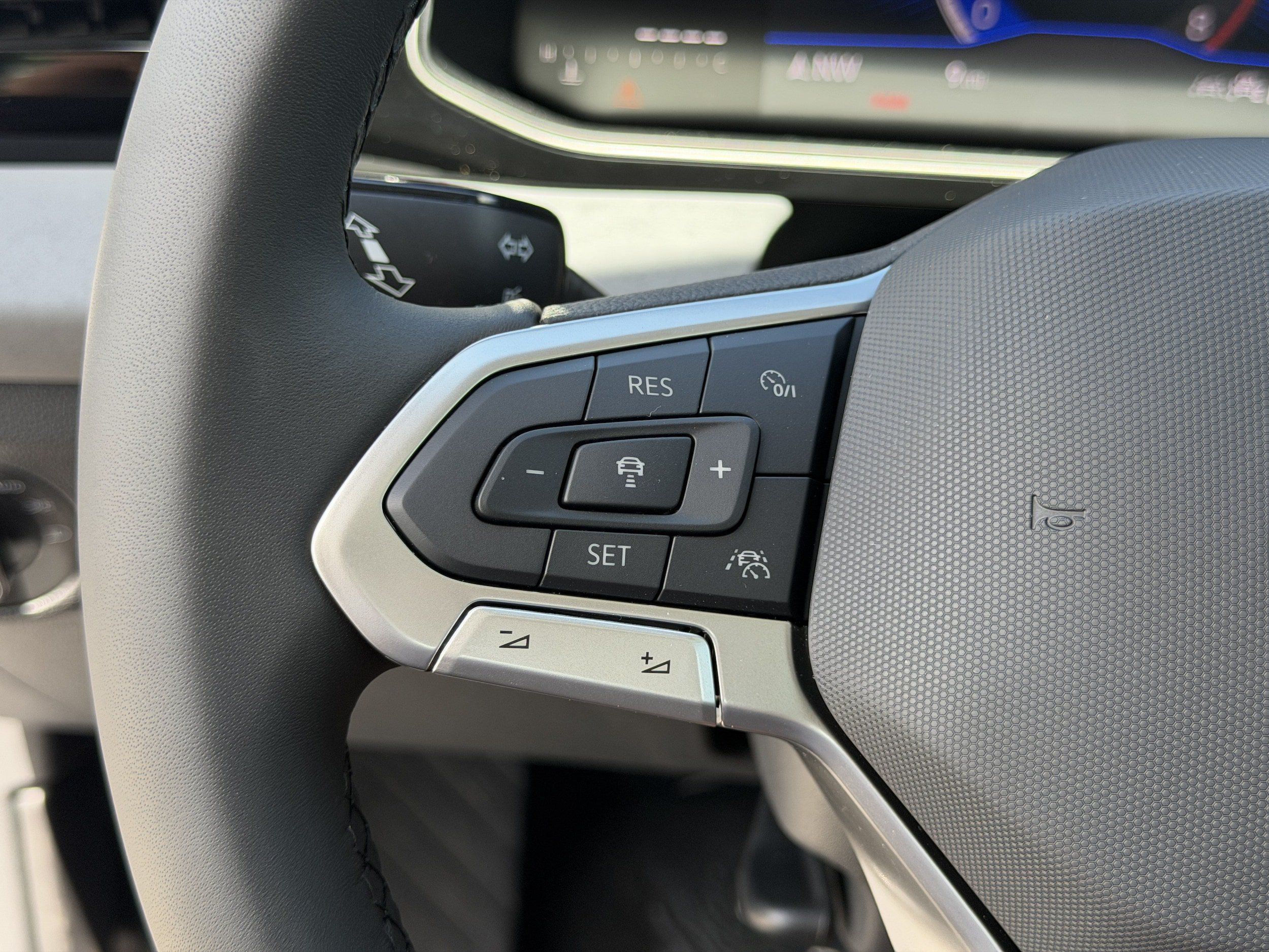 New 2027 Volkswagen Jetta SE FWD image 30