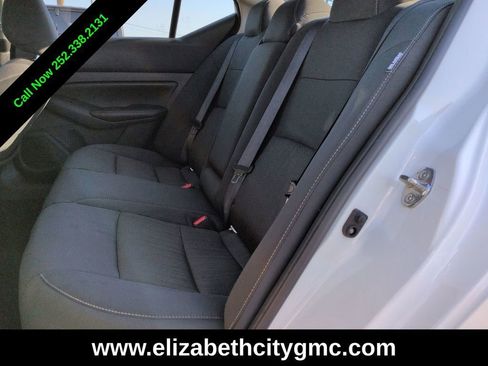 Used 2025 Nissan Altima 2.5 SV FWD image 14