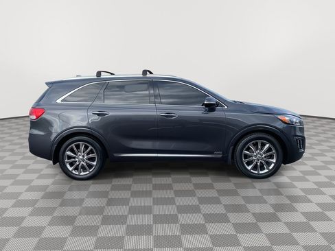 Used 2017 Kia Sorento SX image 8