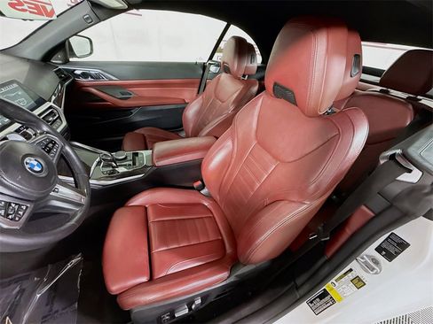 Used 2021 BMW M440i Convertible w/ Premium Package image 30