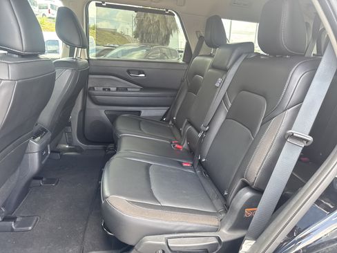 Used 2024 Nissan Pathfinder SL w/ Cargo Package FWD image 26