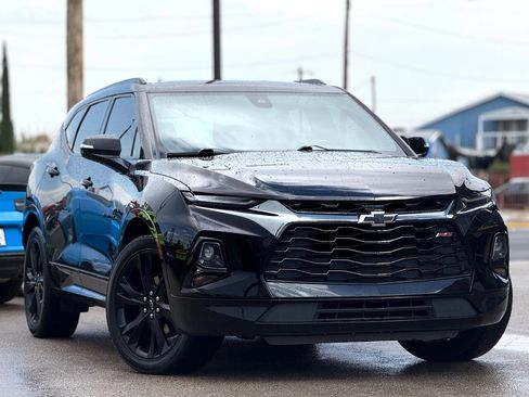 Used 2022 Chevrolet Blazer RS w/ Enhanced Convenience Package image 2