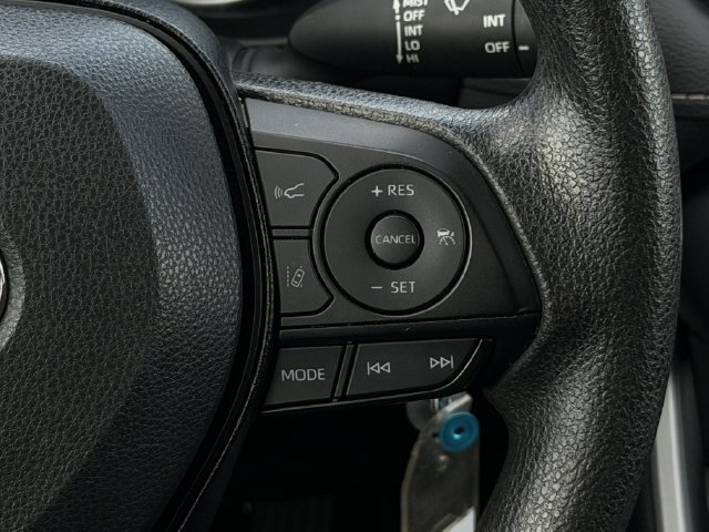 Certified 2025 Toyota RAV4 LE AWD/4WD image 15