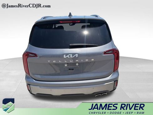Used 2025 Kia Telluride S FWD image 7