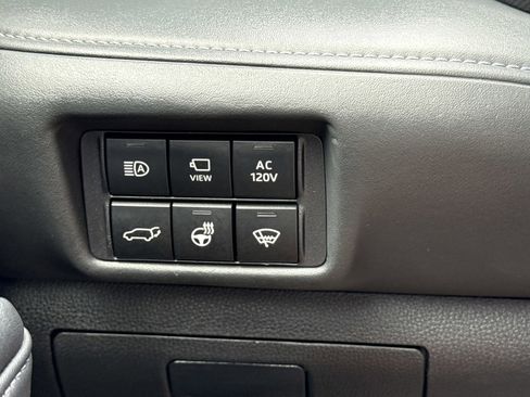 Used 2022 Toyota Highlander Platinum image 22