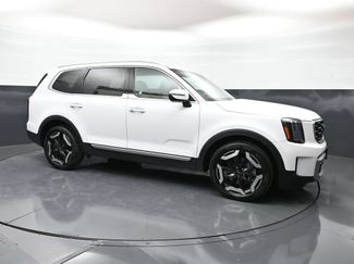 Used 2025 Kia Telluride S FWD video 1