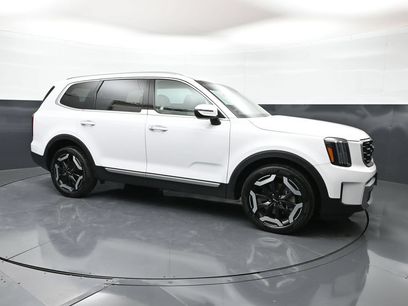 Used 2025 Kia Telluride S
