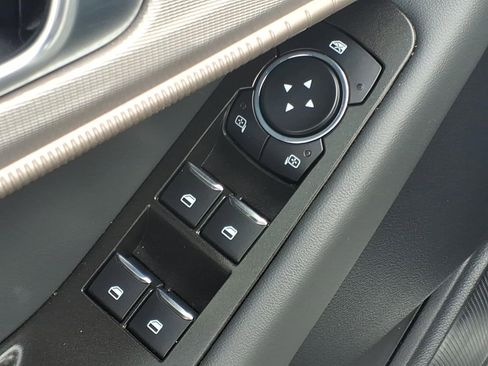 Certified 2025 Ford Explorer Active RWD image 23