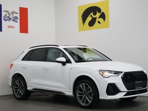 New 2025 Audi Q3 2.0T Premium w/ Convenience Package image 1