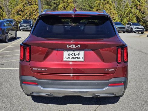 Used 2024 Kia Sorento S w/ Panoramic Sunroof Package image 11