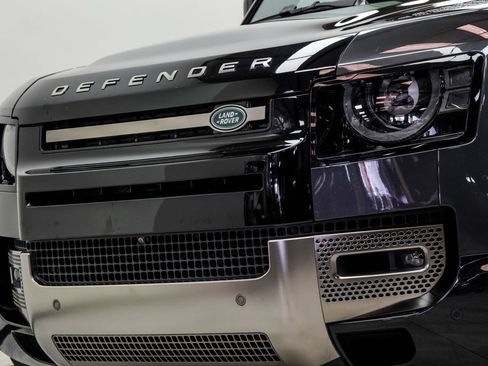Used 2024 Land Rover Defender 110 X AWD/4WD image 2
