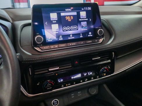 Used 2022 Nissan Rogue SV w/ SV Premium Package FWD image 24