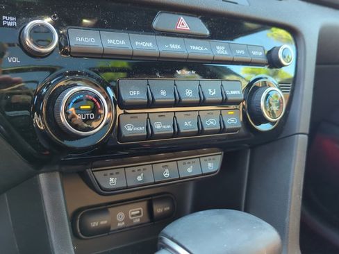 Used 2017 Kia Sportage SX image 18