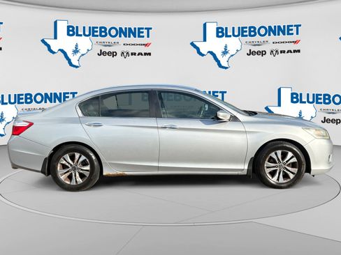 Used 2021 Honda Civic EX image 4