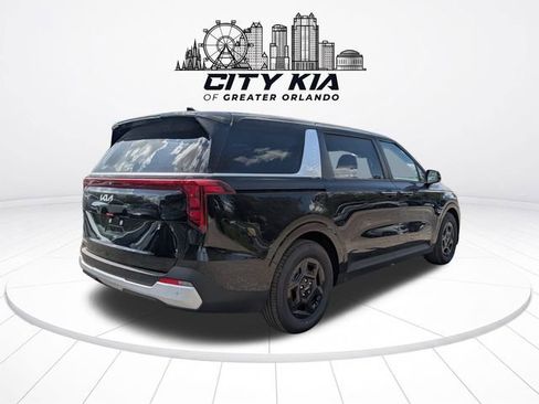 New 2026 Kia Carnival FWD image 7