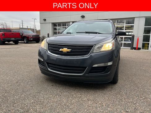 Used 2014 Chevrolet Traverse LS image 2