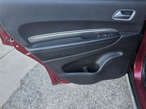Used 2020 Dodge Durango SXT image 32