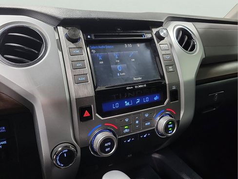 Used 2018 Toyota Tundra Limited w/ Limited Premium Package AWD/4WD image 20