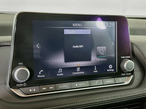 Used 2025 Nissan Rogue S FWD image 21