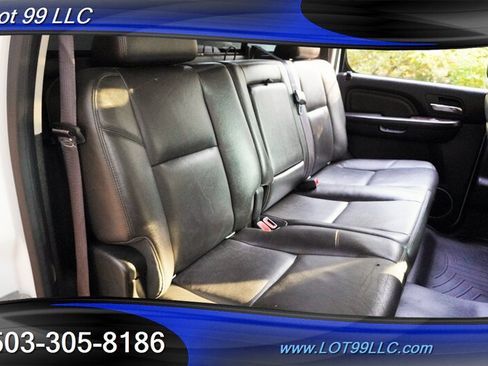 Used 2014 GMC Sierra 3500 Denali w/ Suspension Package, Off-Road AWD/4WD image 17