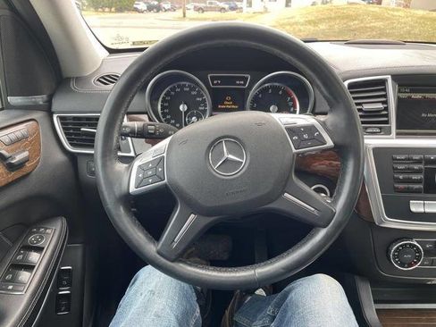 Used 2013 Mercedes-Benz GL 450 4MATIC image 34
