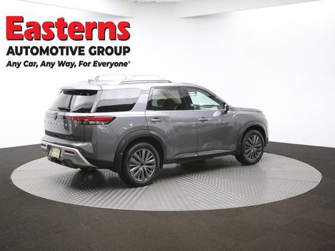 Used 2023 Nissan Pathfinder SL w/ SL Premium Package image 42