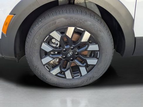 Used 2026 Hyundai Santa Cruz SE FWD image 17