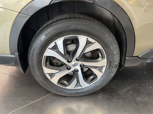 Used 2020 Subaru Outback Limited AWD/4WD image 10