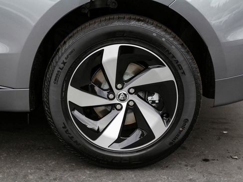 New 2025 Jaguar F-PACE R-Dynamic S image 9