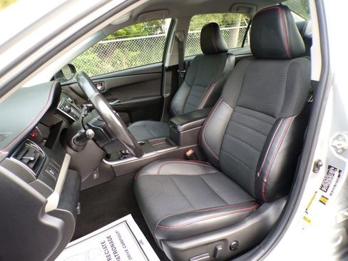 Used 2017 Toyota Camry SE FWD image 13