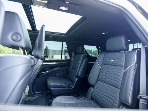 Used 2026 Cadillac Escalade V w/ LPO, ONYX Package AWD/4WD image 15