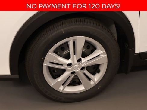 New 2025 Nissan Kicks Play S image 5