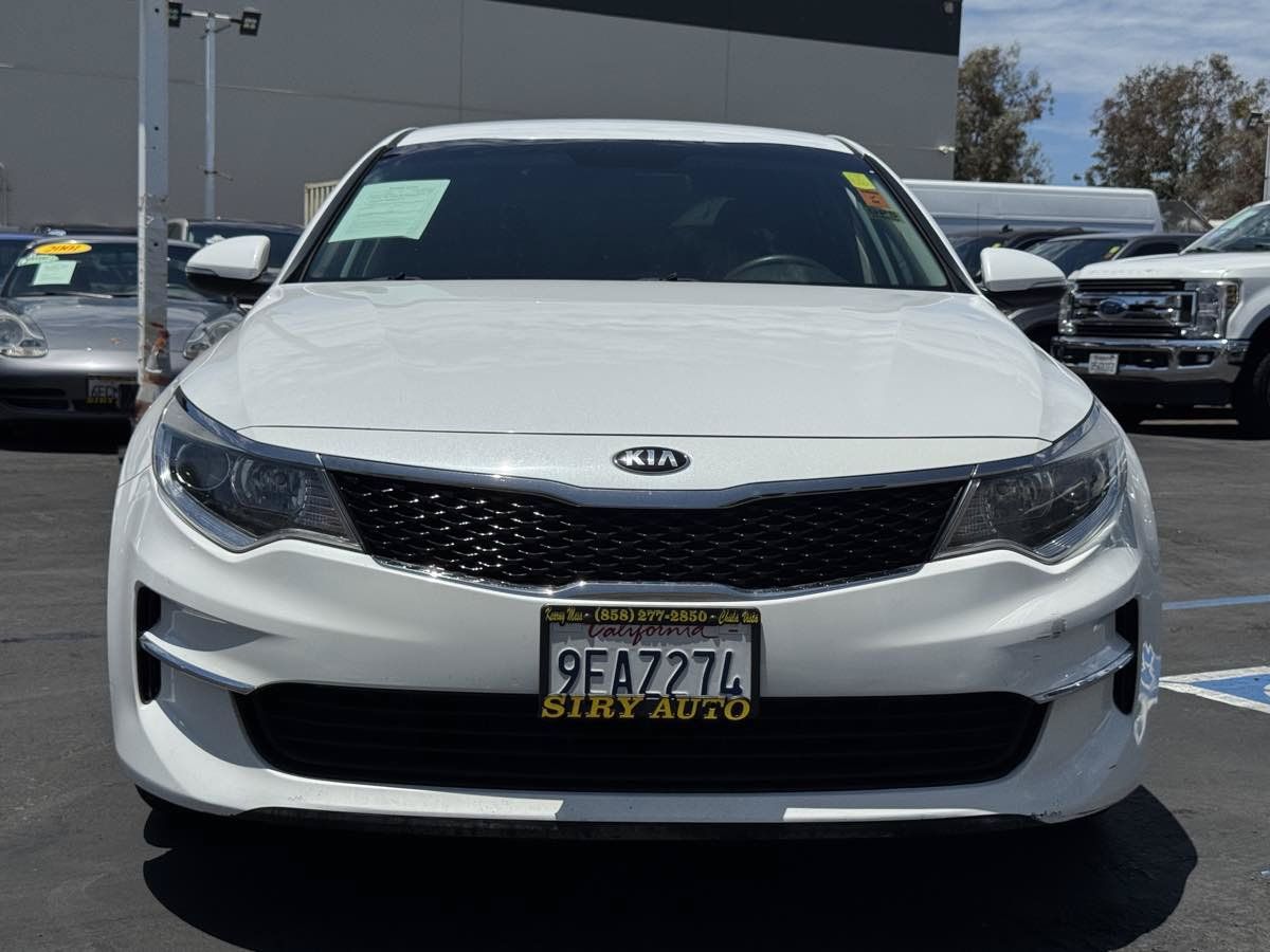 Used 2018 Kia Optima LX w/ 17" Alloy Wheels Package FWD image 5