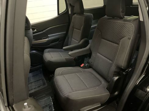 Used 2019 GMC Acadia SLE image 16