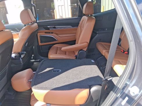 Certified 2024 Kia Telluride SX Prestige X-Line AWD/4WD image 17