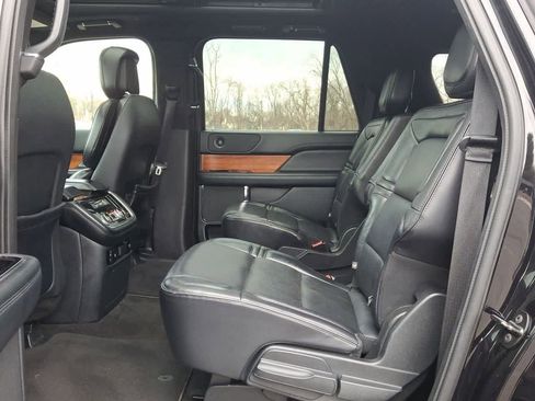 Used 2019 Lincoln Navigator L Select image 26