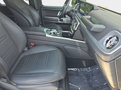 Used 2024 Mercedes-Benz G 550 image 10