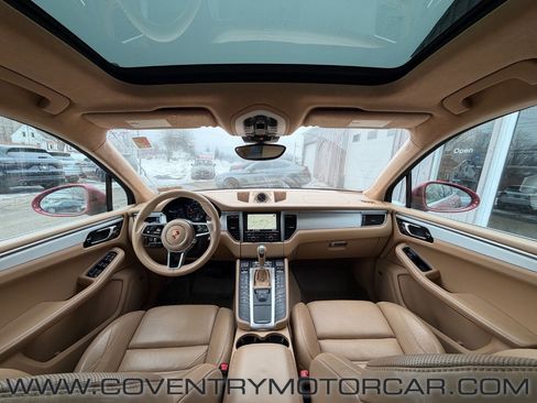 Used 2015 Porsche Macan Turbo image 24