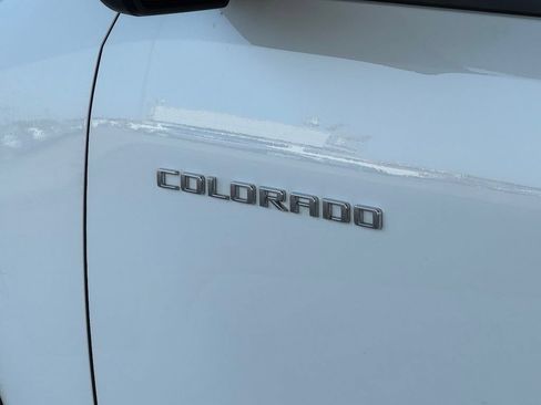 Used 2025 Chevrolet Colorado Trail Boss AWD/4WD image 5