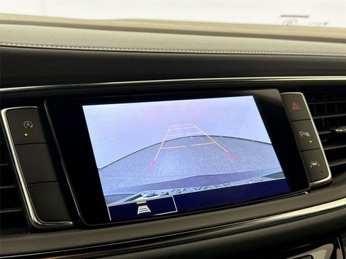 Used 2024 Buick Enclave Essence image 24