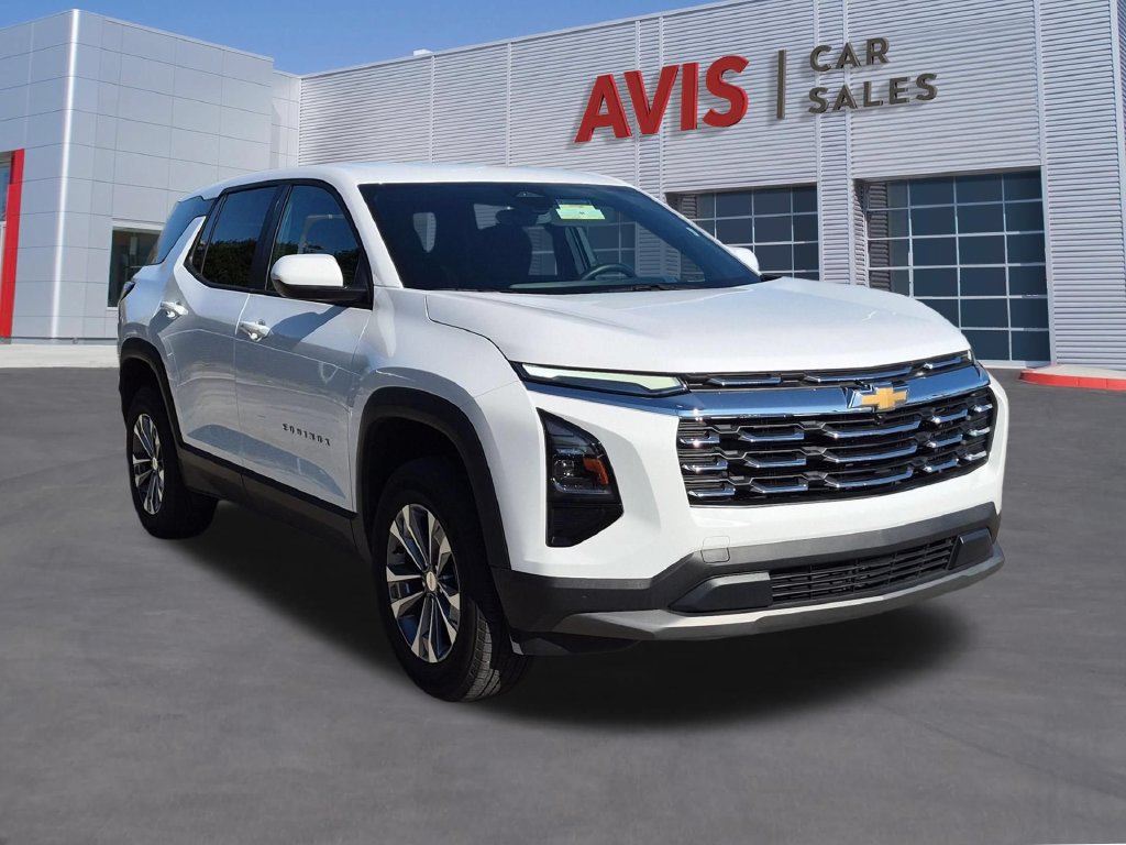 Used 2026 Chevrolet Equinox LT FWD image 3