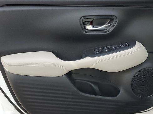 New 2026 Honda HR-V LX image 8